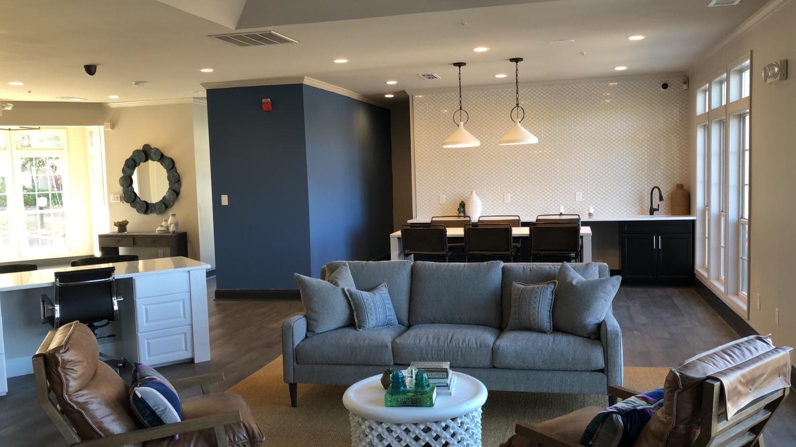 Clarion Apartments - Image 2